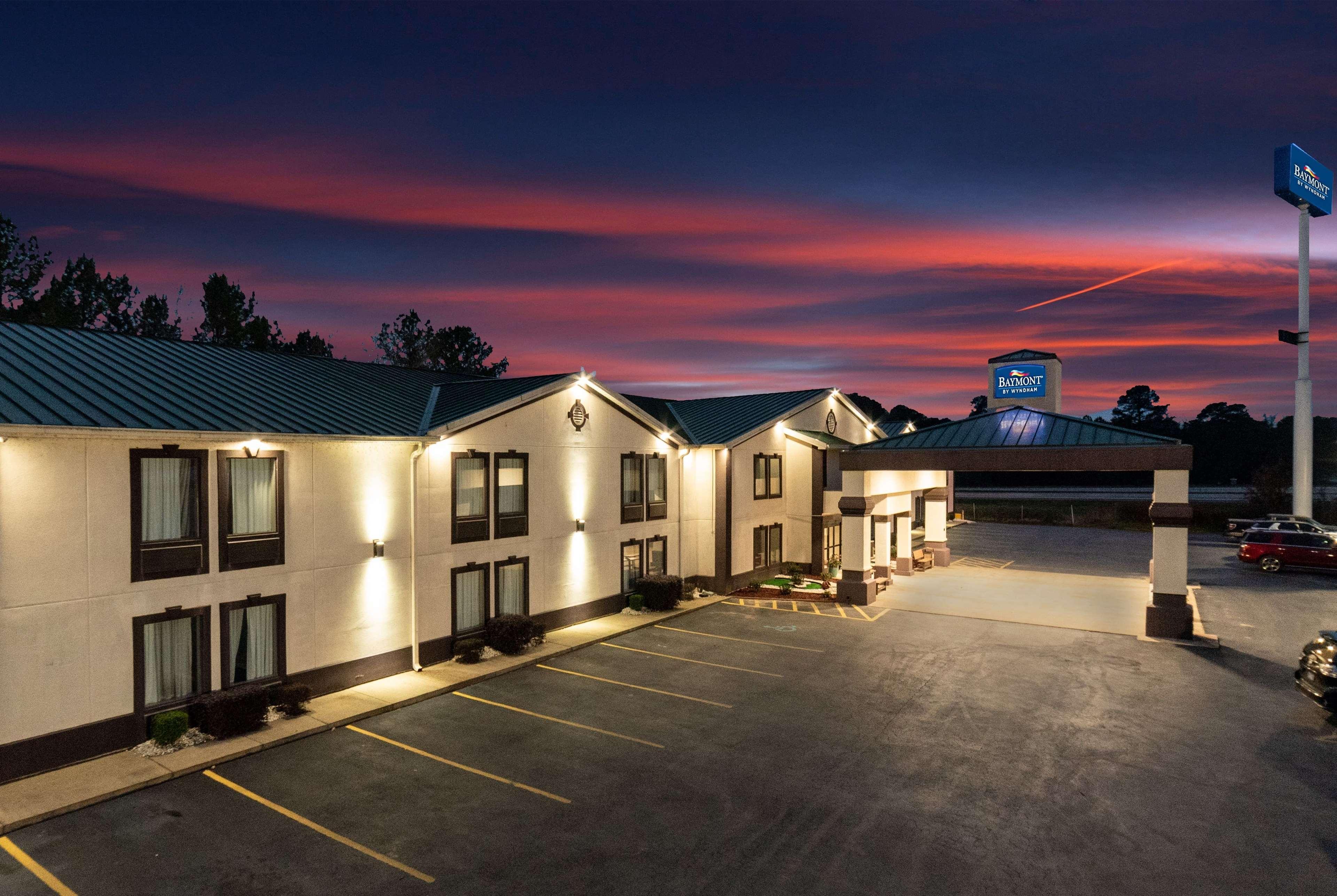 Hotel Baymont By Wyndham Caddo Valley/Arkadelphia Extérieur photo